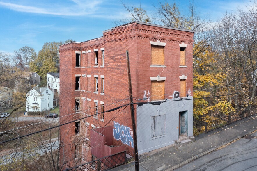 1917 Perrysville Ave, Pittsburgh, PA à vendre - Photo du b timent - Image 1 de 21