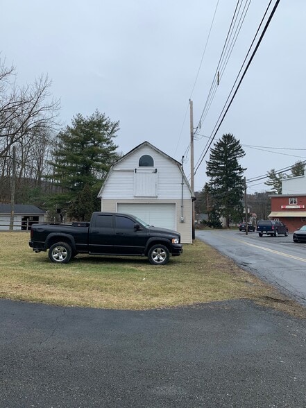 4830 Huckleberry rd, Orefield, PA à vendre - Photo du bâtiment - Image 2 de 5