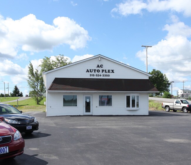 More details for 6260 Lincoln Rd, Ontario, NY - Retail for Sale