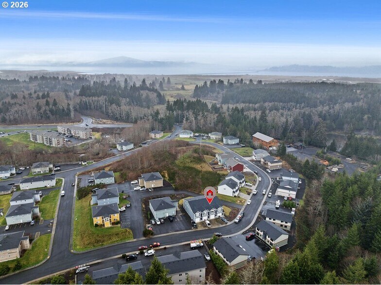 1524 SE Honeysuckle Loop, Warrenton, OR à vendre - Aérien - Image 3 de 35