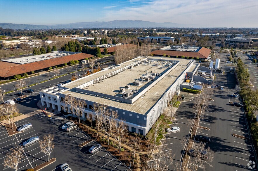 6500 Kaiser Dr, Fremont, CA à louer - Aérien - Image 3 de 7