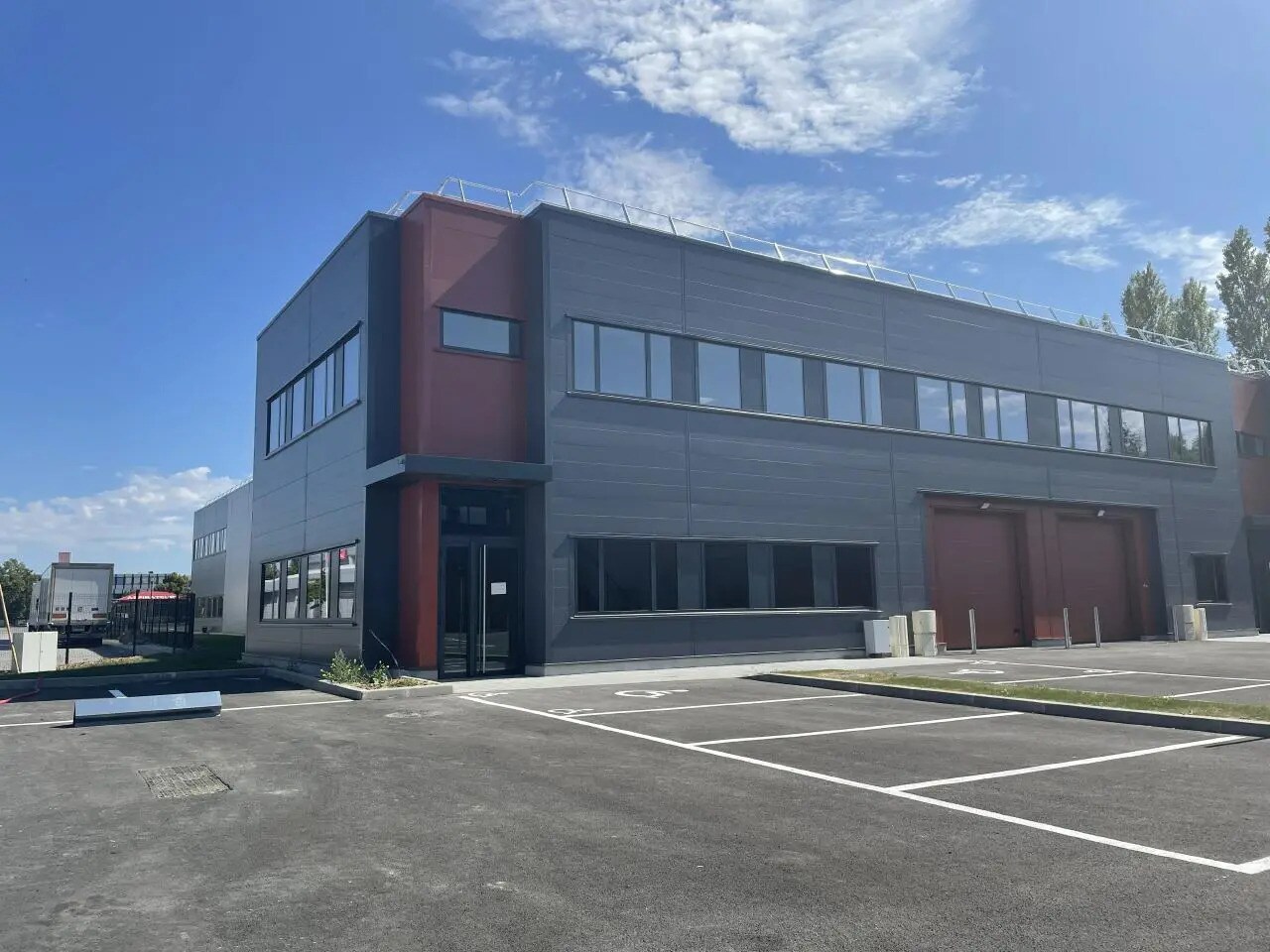 Flex in Brétigny-sur-Orge for lease Building Photo- Image 1 of 23