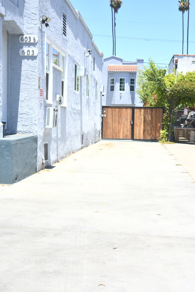 605 W 47th St, Los Angeles, CA for sale - Building Photo - Image 3 of 11