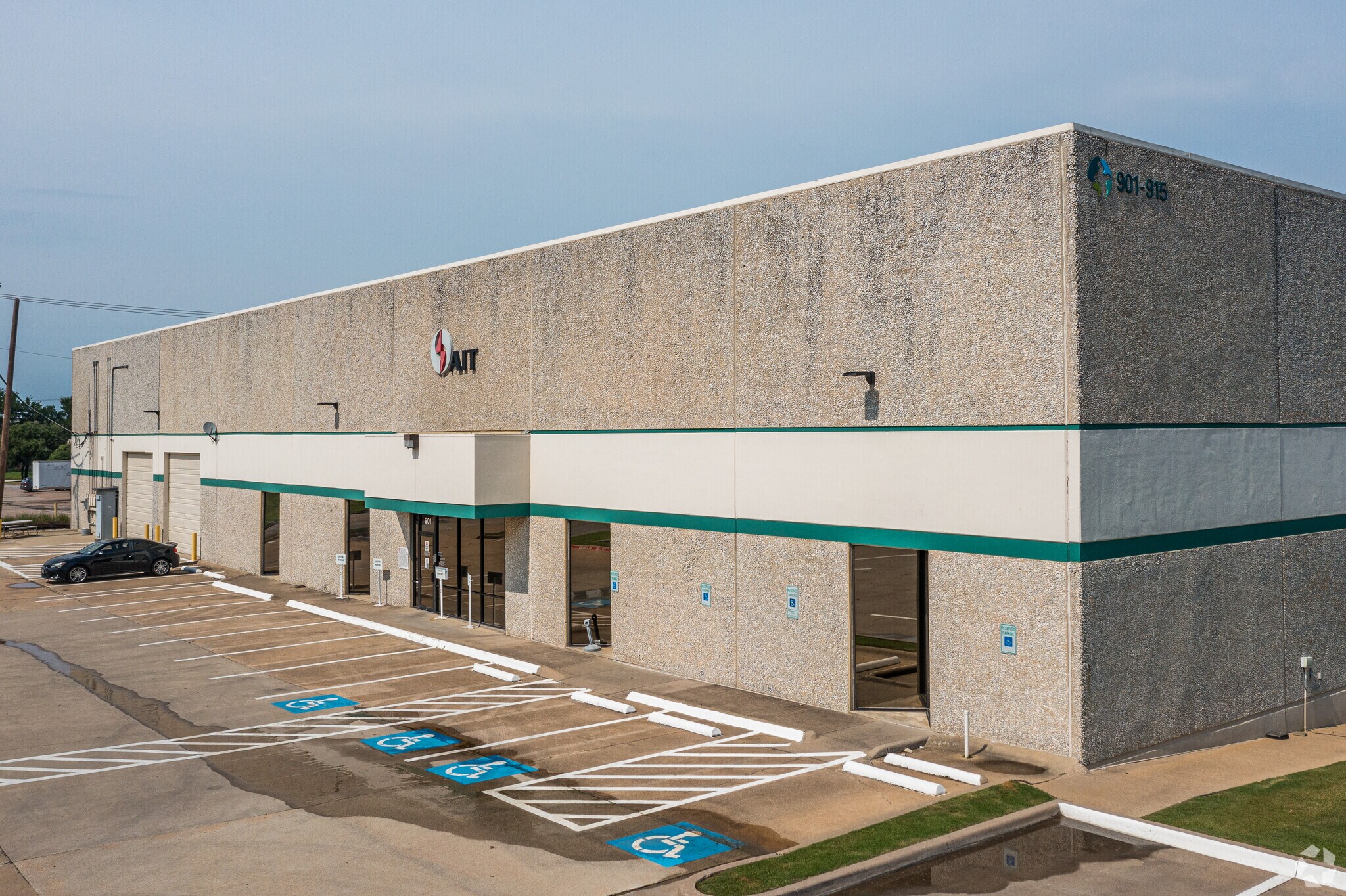 901-915 Avenue S, Grand Prairie, TX for sale Primary Photo- Image 1 of 1