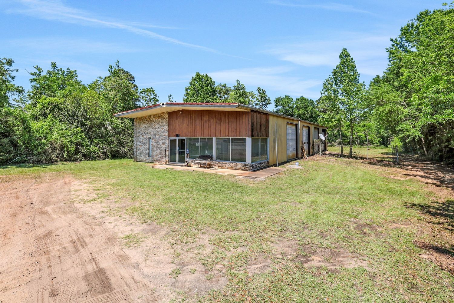 13865 State Highway 156, Coldspring, TX à vendre Photo principale- Image 1 de 4