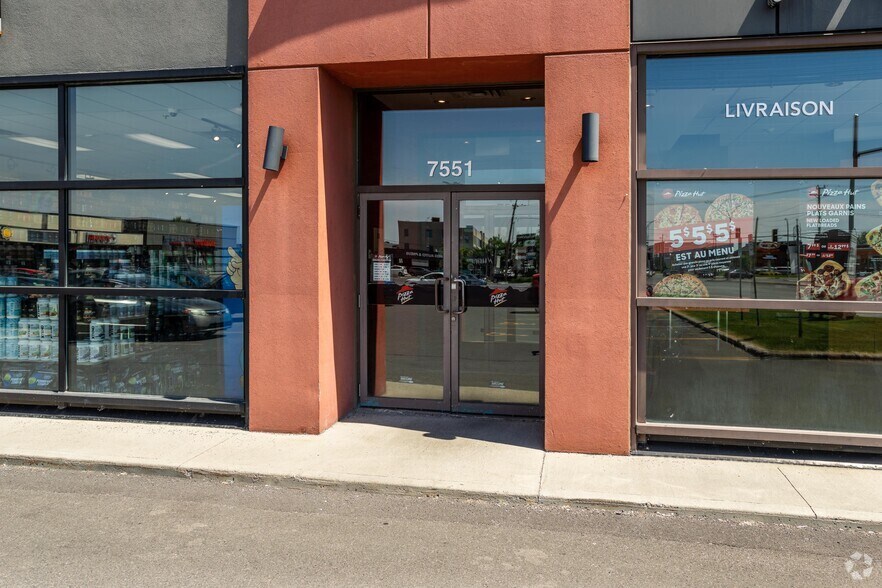 7551-7581 Av Newman, Montréal, QC à louer - Photo du bâtiment - Image 2 de 9