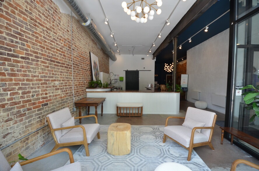 515 S Elm St, Greensboro, NC for lease - Building Photo - Image 2 of 6