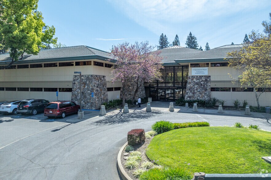 500 University Ave, Sacramento, CA for lease - Building Photo - Image 2 of 9