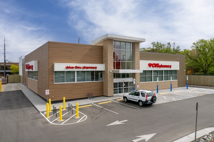 7950 E Hampden Ave, Denver, CO à vendre - Photo du bâtiment - Image 3 de 7