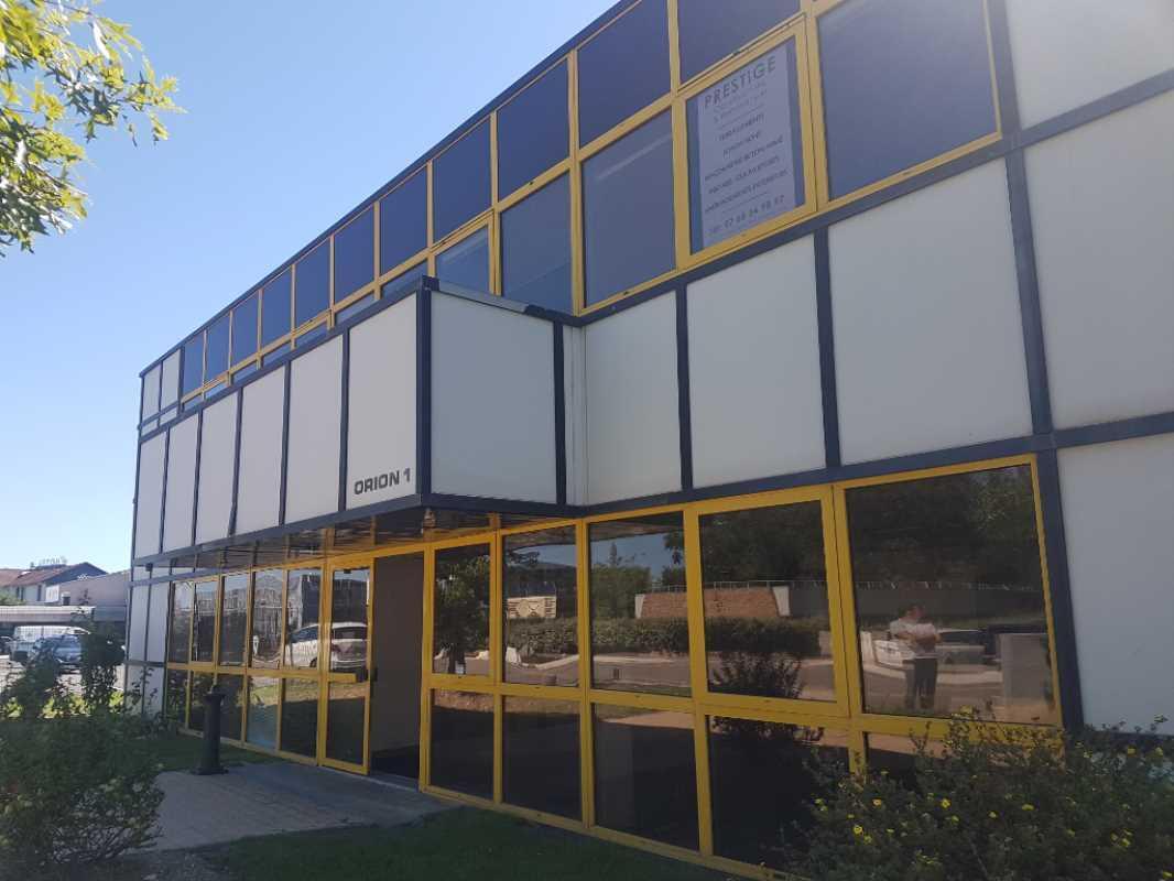 Office in Mérignac for sale Building Photo- Image 1 of 7