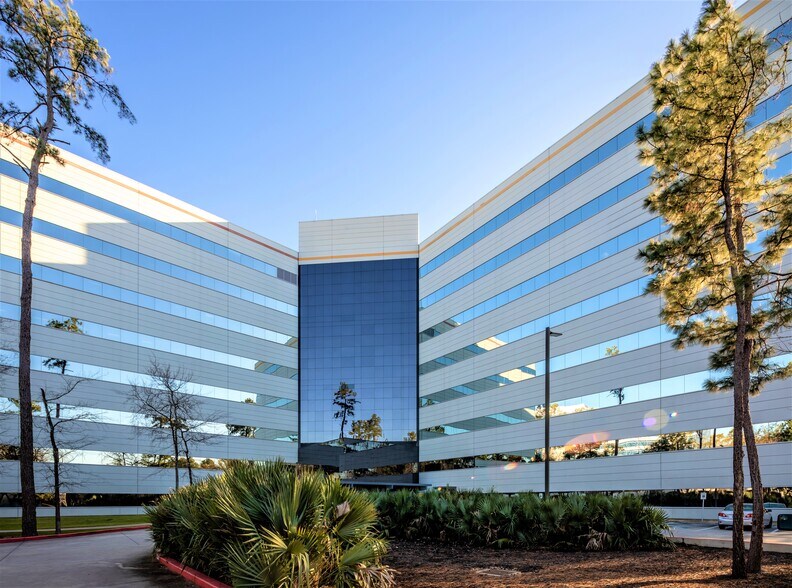 11450 Compaq Center West Dr, Houston, TX à louer - Photo du bâtiment - Image 2 de 11