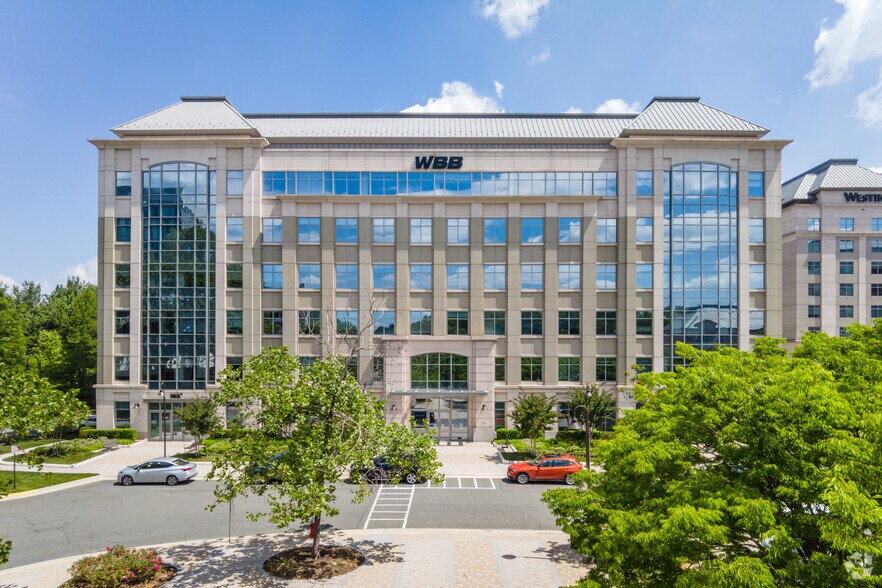 11790 Sunrise Valley Dr, Reston, VA à louer - Photo du bâtiment - Image 2 de 18