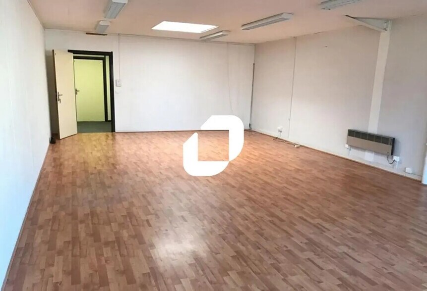 Bureau dans Neuilly-sur-Marne à louer - Photo intérieure - Image 3 de 6