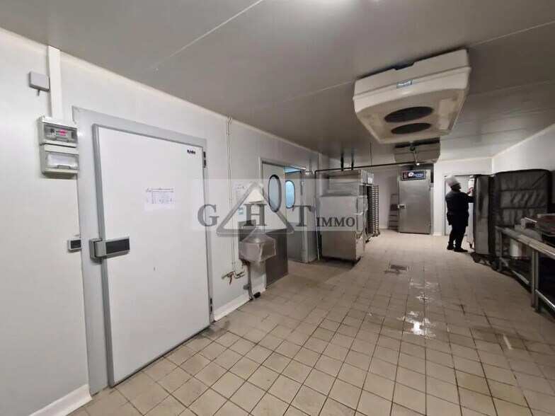 Office in Garges-lès-Gonesse for lease - Interior Photo - Image 3 of 7