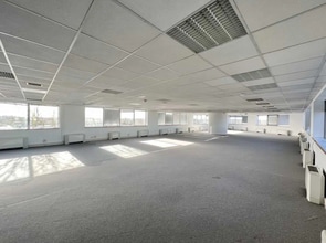 Office in Évry for lease Interior Photo- Image 2 of 6