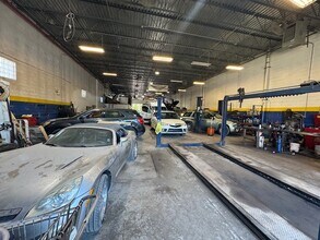 227 Veterans Rd W, Staten Island, NY for lease Interior Photo- Image 1 of 3