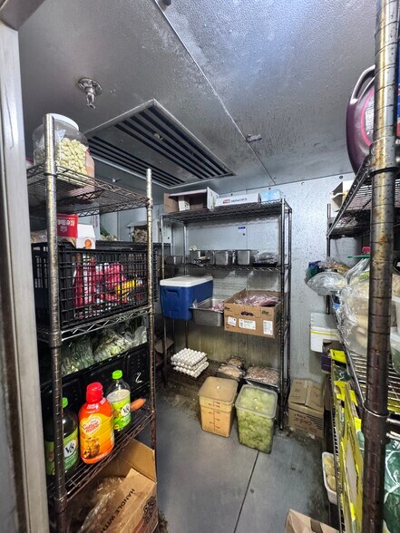 6408-6414 Trading Sq, Haymarket, VA à louer - Photo du bâtiment - Image 3 de 10