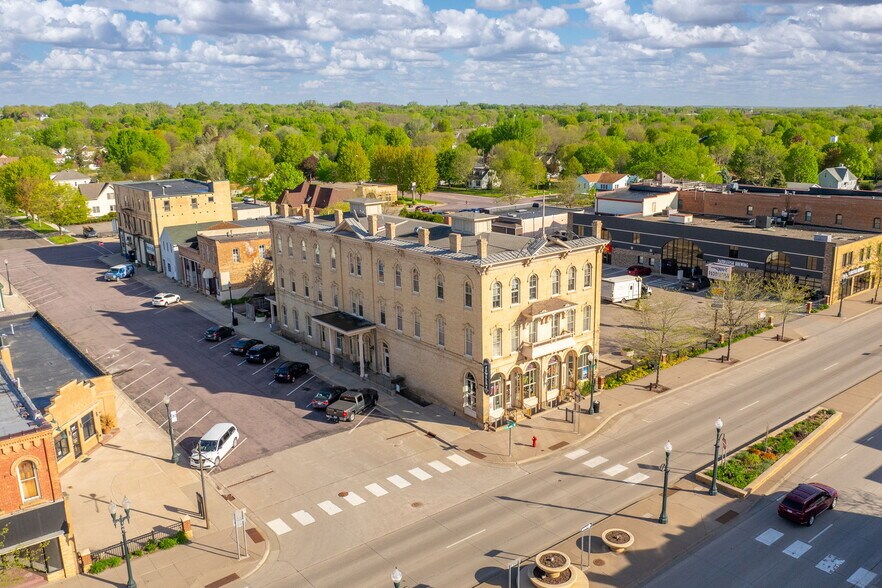 122 S Minnesota Ave, Saint Peter, MN à vendre - Photo du bâtiment - Image 3 de 49
