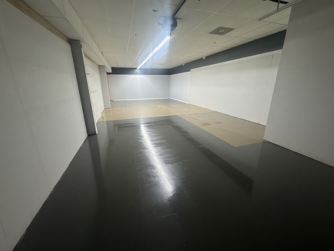 4621 Shrank Dr, Independence, MO for lease Interior Photo- Image 1 of 2