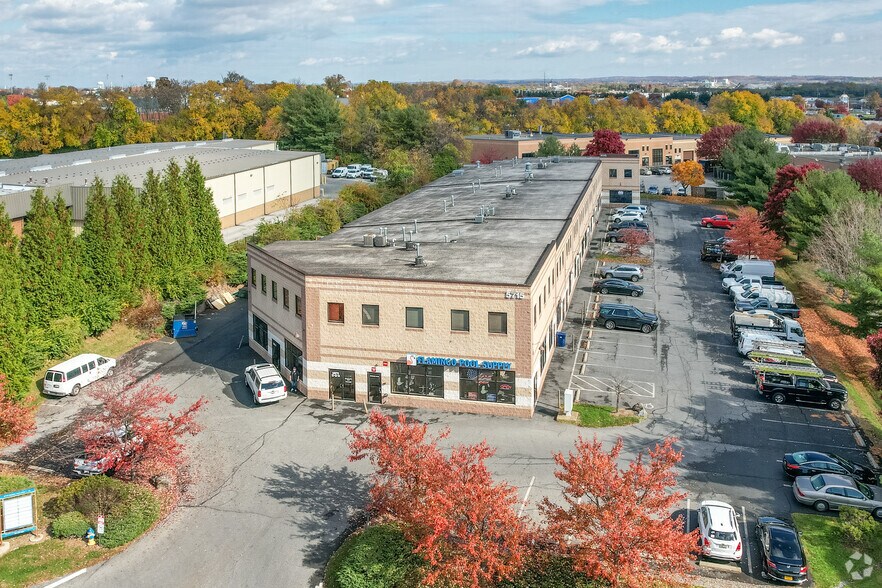 5715 Industry Ln, Frederick, MD à louer - Aérien - Image 3 de 23