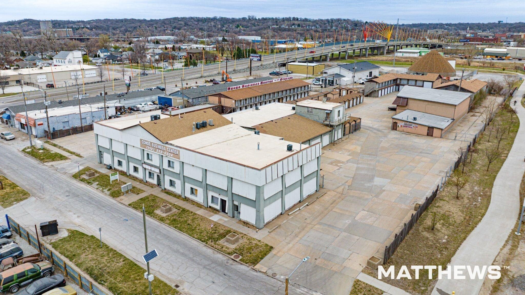 2426 9th Ave, Council Bluffs, IA for sale Primary Photo- Image 1 of 6