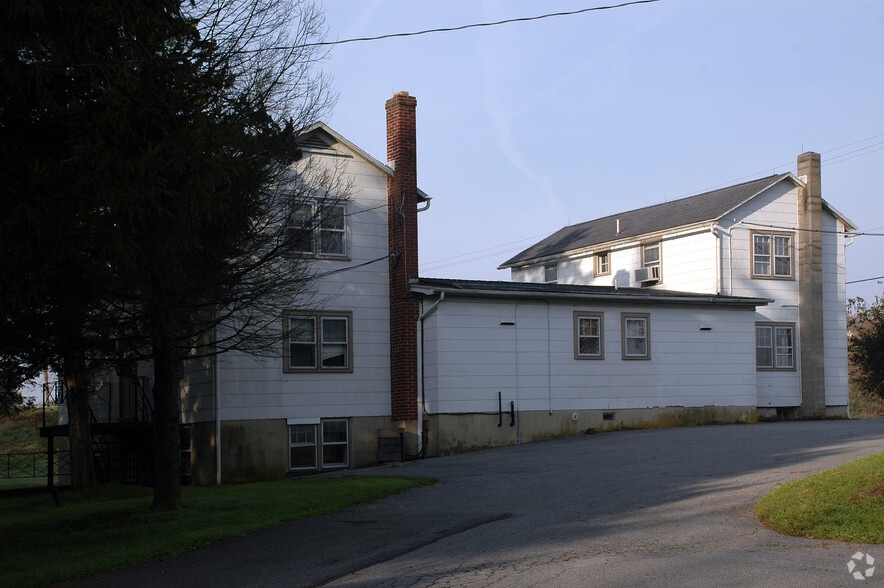 298 Keystone Dr, Bethlehem, PA à louer - Photo du bâtiment - Image 2 de 3