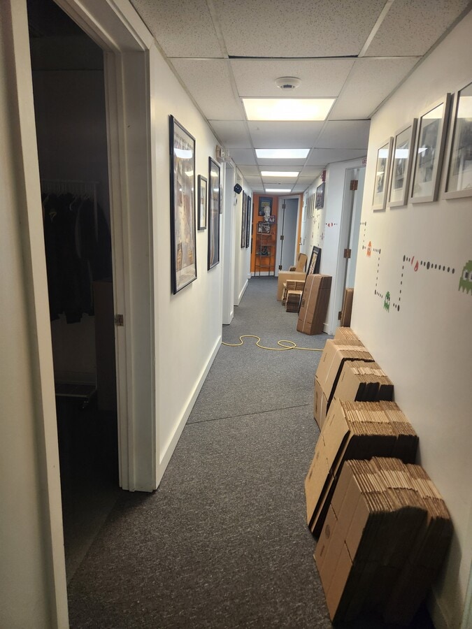 111 Courtyard Dr, Hillsborough, NJ 08844 - Unité 111 - - Photo intérieure - Image 1 of 4