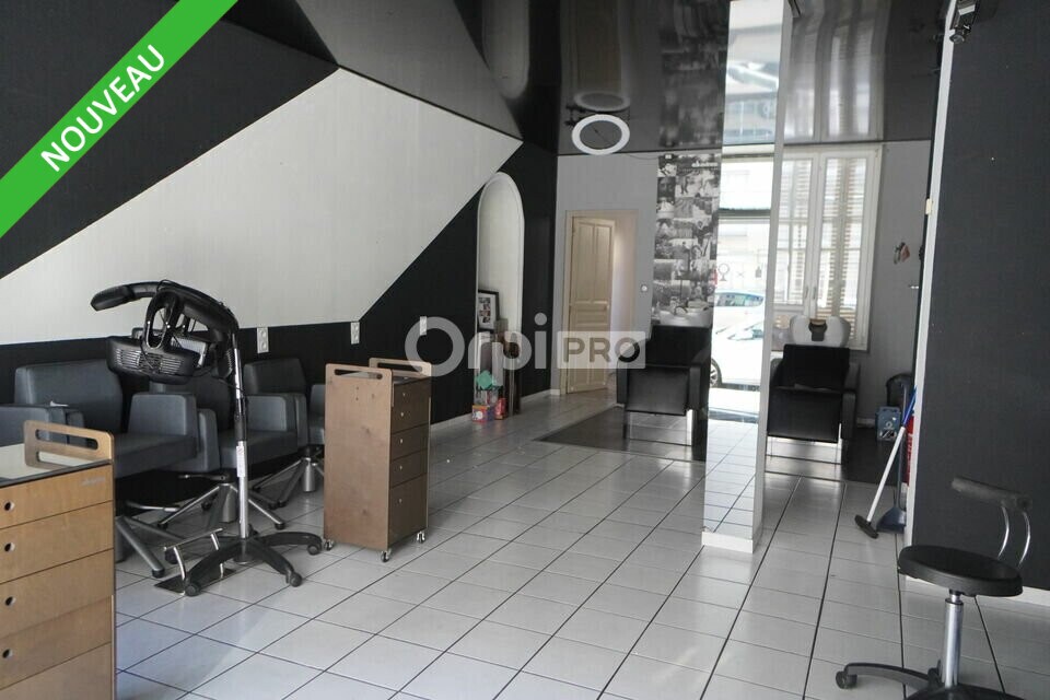 Retail in Dijon for lease Building Photo- Image 1 of 7