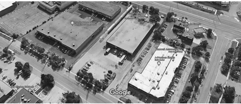 1180 Lorimar Dr, Mississauga, ON à louer - Photo du bâtiment - Image 3 de 5