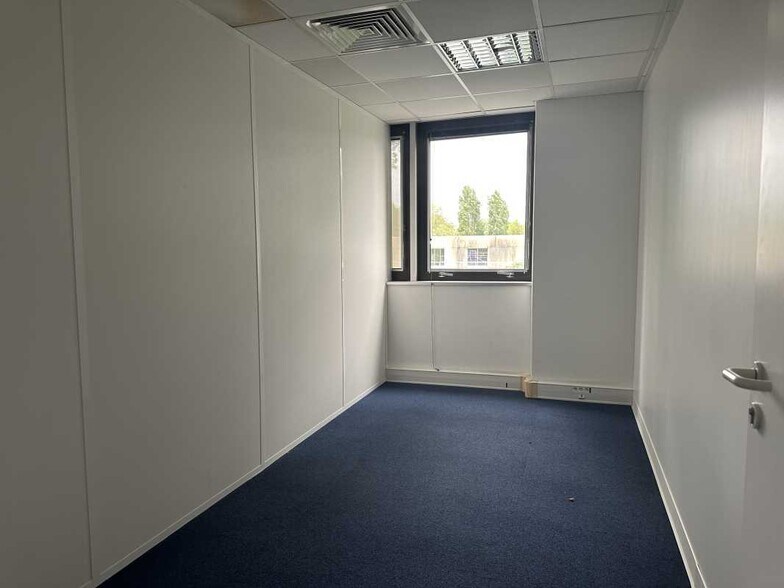 Office in Bruges for sale - Interior Photo - Image 3 of 13