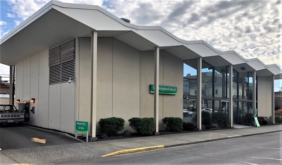 115 E 4th St, The Dalles, OR à vendre - Photo du bâtiment - Image 2 de 3