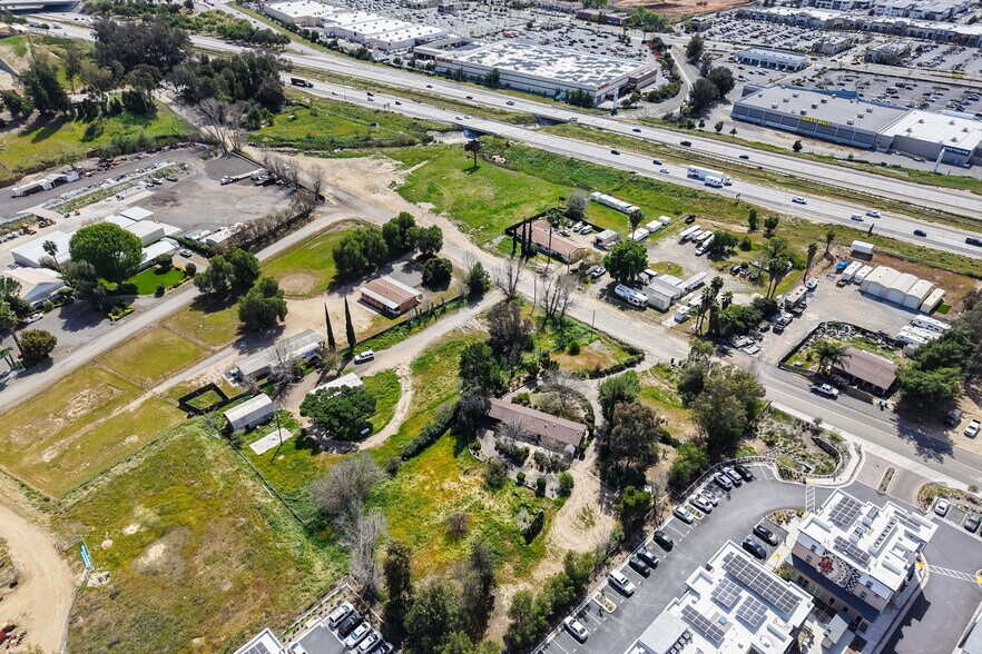 25063-25189 Monroe Ave, Murrieta, CA à vendre - Photo du bâtiment - Image 2 de 17