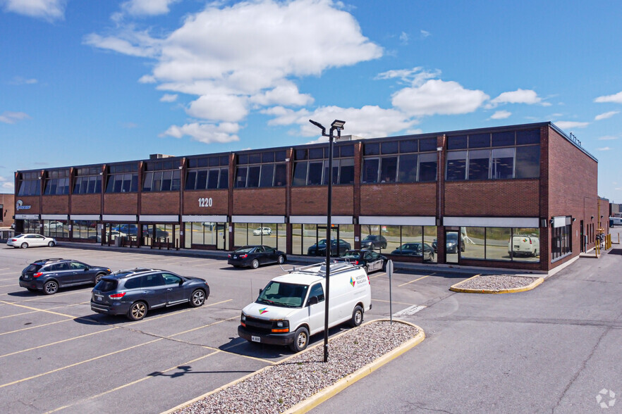 1250-1260 Old Innes Rd, Ottawa, ON for lease - Primary Photo - Image 1 of 13