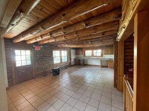 1136 State Route 31, Lebanon, NJ à vendre Photo intérieure- Image 2 de 7