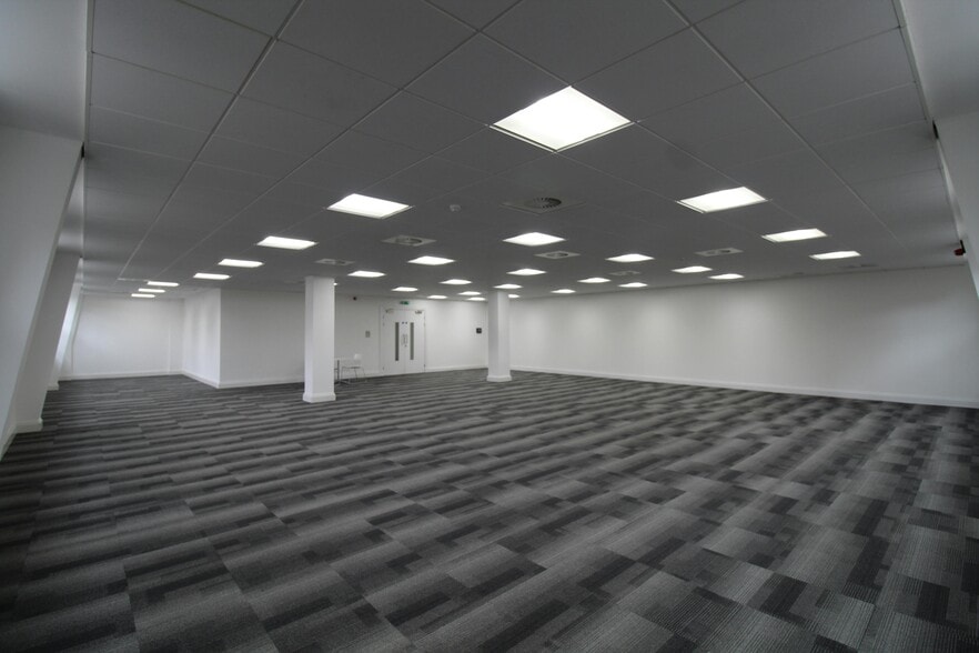 163 West George St, Glasgow for lease - Interior Photo - Image 2 of 4