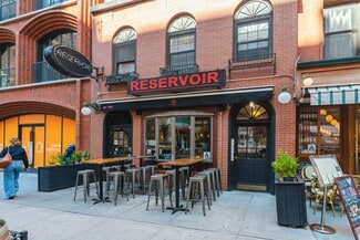 Plus de détails pour 70 University Pl, New York, NY - Commerce de détail à louer