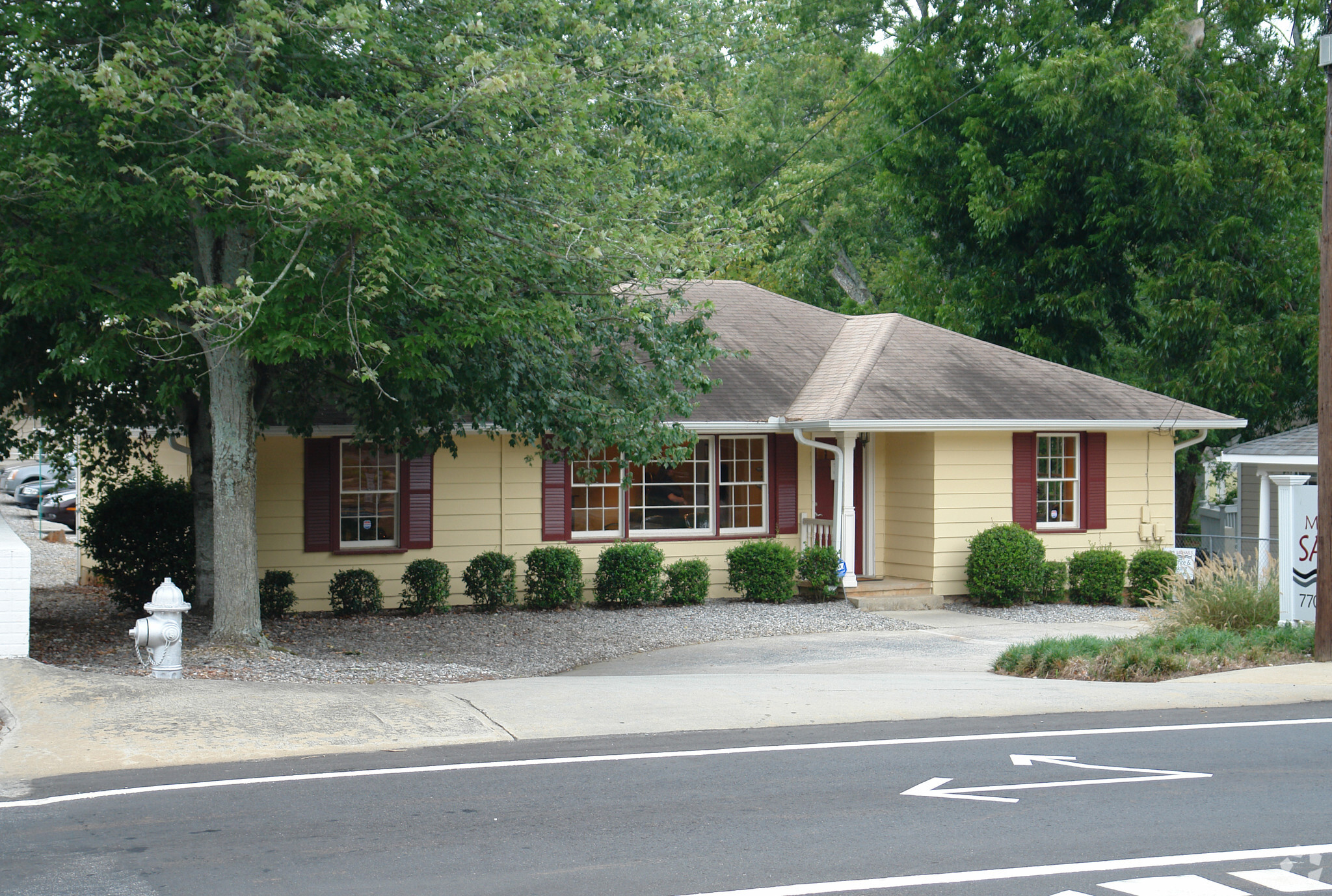 1216 Canton St, Roswell, GA à vendre Photo principale- Image 1 de 1