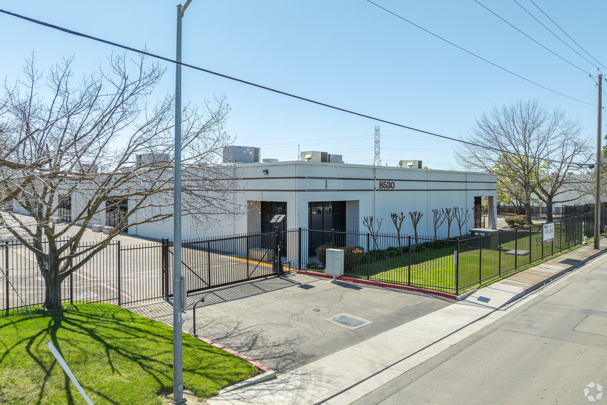 8530 Fruitridge Rd, Sacramento, CA for lease Primary Photo- Image 1 of 26