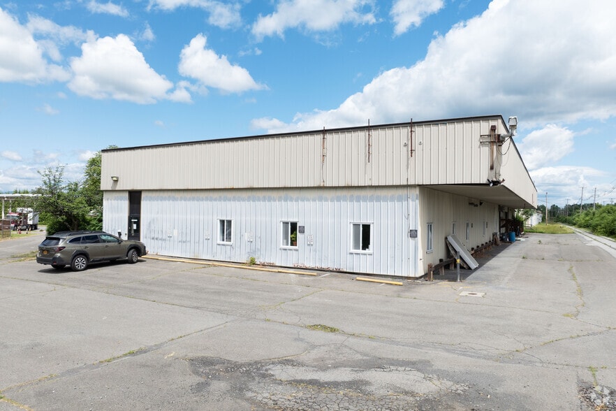80-88 Boices Ln, Kingston, NY à louer - Photo du bâtiment - Image 3 de 20