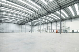Redhouse Rd, Croydon for lease Interior Photo- Image 1 of 25