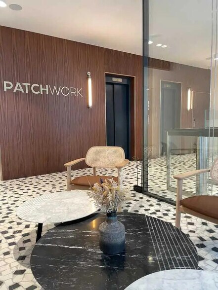 Coworking Space in Paris for lease - Building Photo - Image 2 of 15