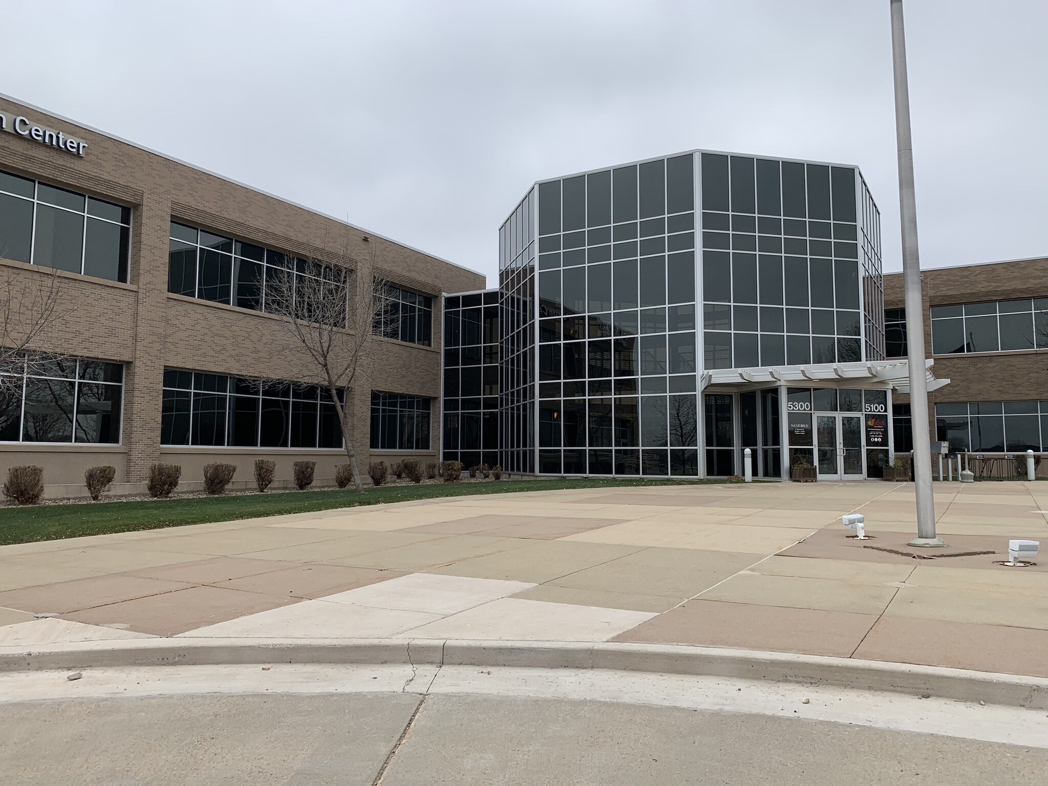 5100 S Broadband Ln, Sioux Falls, SD for lease Building Photo- Image 1 of 23