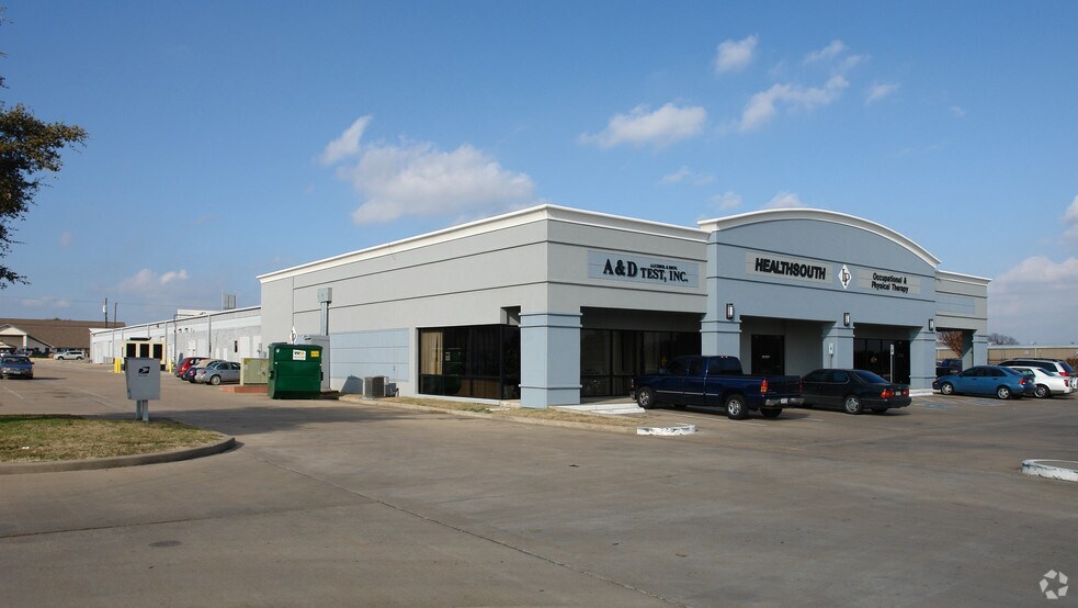 7003 Woodway Dr, Waco, TX à louer - Photo du bâtiment - Image 2 de 3