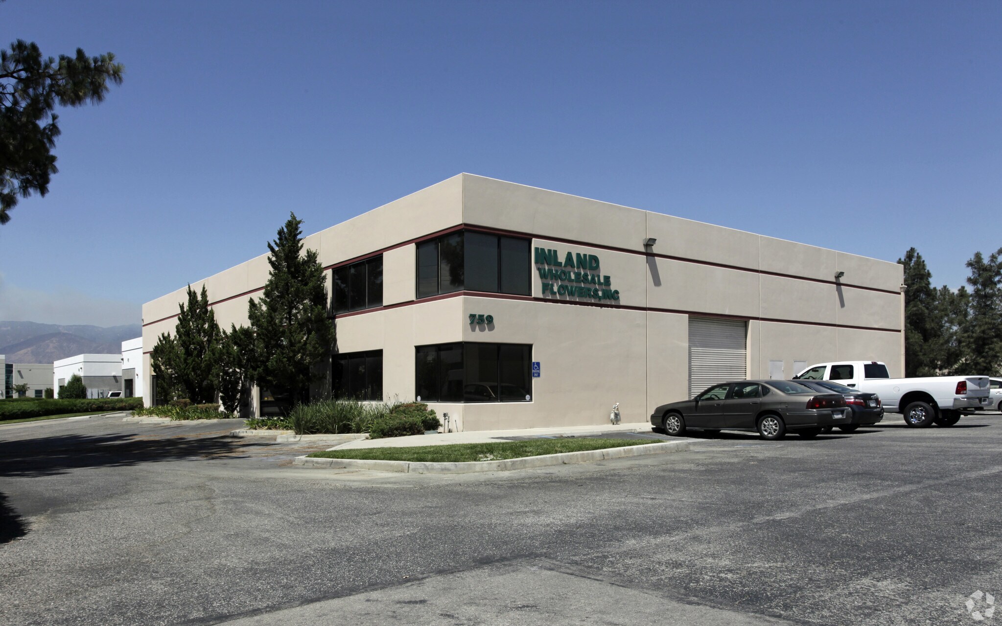 759 S Allen St, San Bernardino, CA à vendre Photo principale- Image 1 de 4