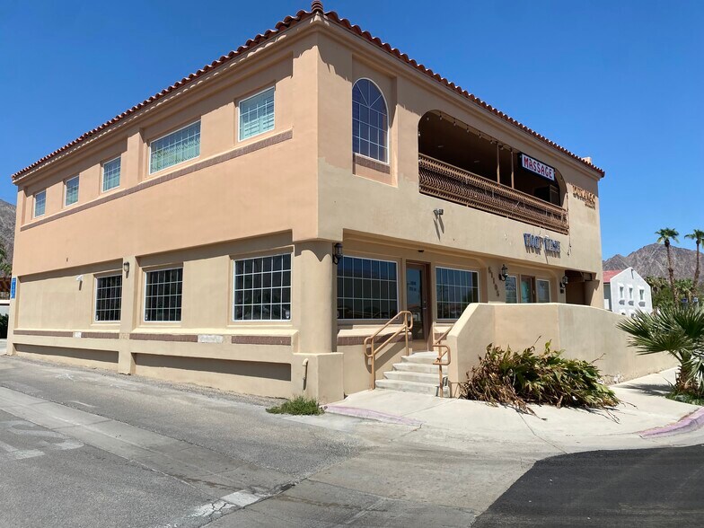 51105 Avenida Villa, La Quinta, CA à louer - Photo du bâtiment - Image 1 de 17