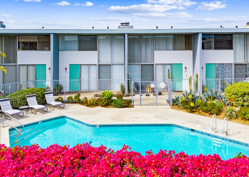 145 E 18th St, Costa Mesa, CA à vendre - Photo du bâtiment - Image 1 de 10