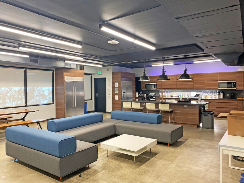 14958 Ventura Blvd, Sherman Oaks, CA for lease - Interior Photo - Image 3 of 14