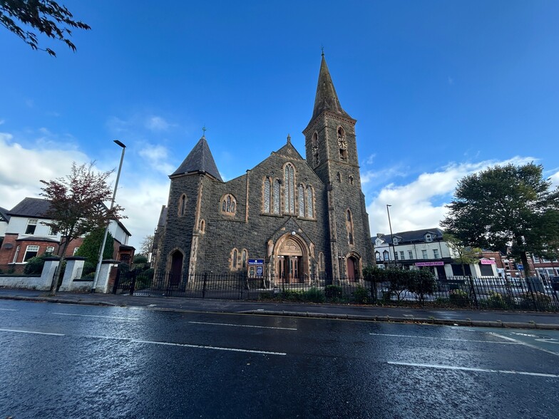 64 Woodvale Rd, Belfast à vendre - Photo du bâtiment - Image 1 de 16