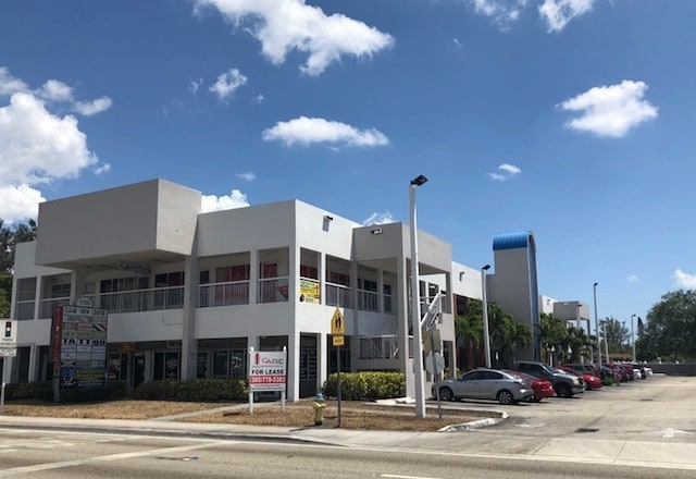 17325 NW 27th Ave, Miami Gardens, FL à louer - Photo du bâtiment - Image 3 de 8