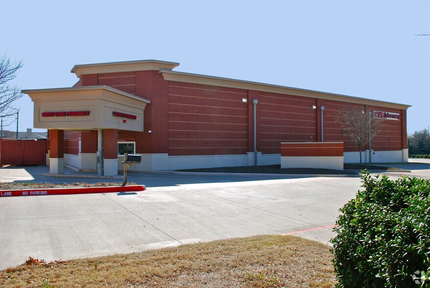 10001 Custer Rd, Plano, TX à vendre - Photo du bâtiment - Image 2 de 11